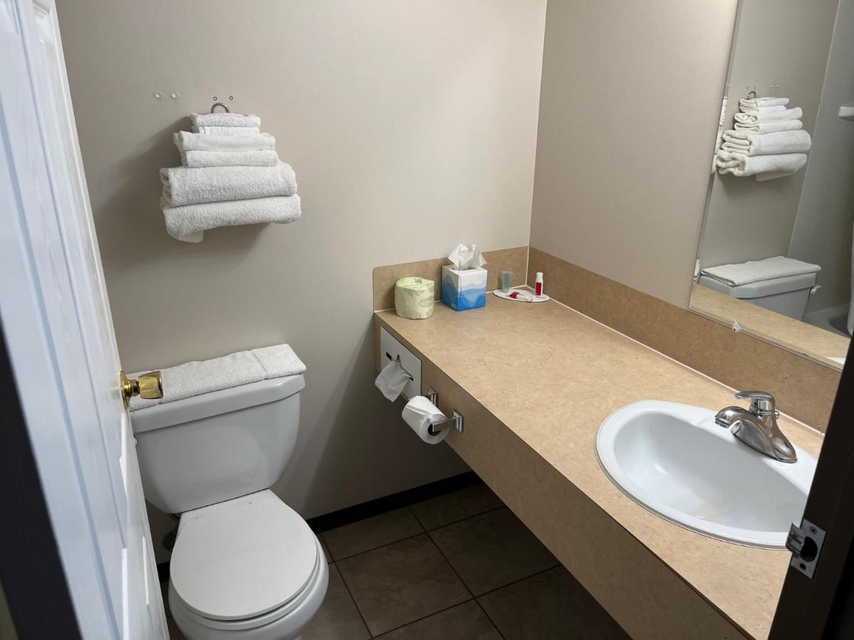Best Stay Inn Melville المظهر الخارجي الصورة